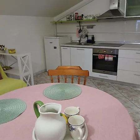 Haus Milan Ap3 公寓 *